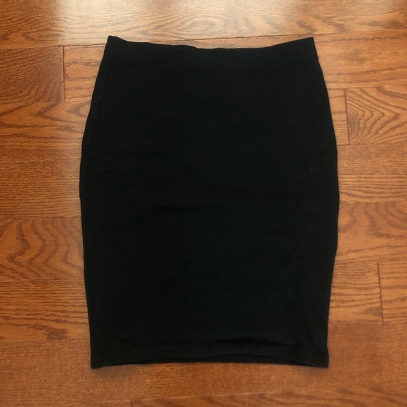 basic pencil skirt - Picture 1 of 2